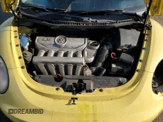 2010 Volkswagen New Beetle Coupe with VIN 3VWPG3AG0AM014287, listed as a Copart auction lot 42036055 with 108,780 mi miles and Clean Title. Bid and sale history available at carsss.com. Image 11.