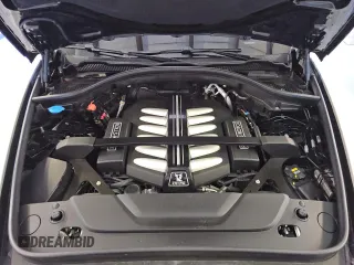 2020 Rolls-Royce Cullinan z VIN SLATV4C09LU114598, wystawiony jako Copart lot #77477184 z przebiegiem 28 391 mil mil oraz Tytuł czysty. Historia ofert i sprzedaży dostępna na DreamBid. Obrazek 12.