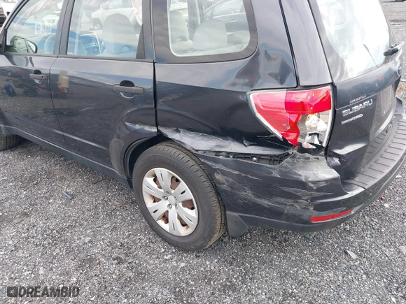 2010 Subaru Forester 2.5X with VIN JF2SH6AC6AH758085, listed as a IAAI auction lot 41889351 with 130,209 mi miles. Bid and sale history available at carsss.com. Image 6.