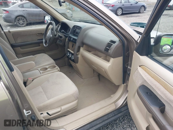 2006 Honda CR-V LX with VIN JHLRD78586C005185, listed as a IAAI auction lot 41976444 with 175,357 mi miles and . Bid and sale history available at carsss.com. Image 5.