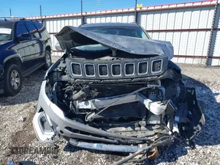 2019 Jeep Compass Limited with VIN 3C4NJCCB1KT662953, listed as a IAAI auction lot 41674997 with 86,318 mi miles. Bid and sale history available at carsss.com. Image 13.