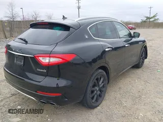 2017 Maserati Levante with VIN ZN661XUL6HX228414, listed as a IAAI auction lot 41898323 with 55,618 mi miles. Bid and sale history available at carsss.com. Image 4.