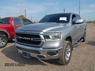 2019 Ram 1500 Big Horn z VIN 1C6RREFT6KN716958, wystawiony jako IAAI lot #41882909 z przebiegiem 119 991 mil mil oraz . Historia ofert i sprzedaży dostępna na DreamBid. Obrazek 17.