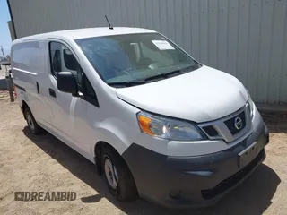 2017 Nissan NV200 S z VIN 3N6CM0KN0HK713072, wystawiony jako IAAI lot #42234919 z przebiegiem 123 441 mil mil oraz . Historia ofert i sprzedaży dostępna na DreamBid. Obrazek 1.