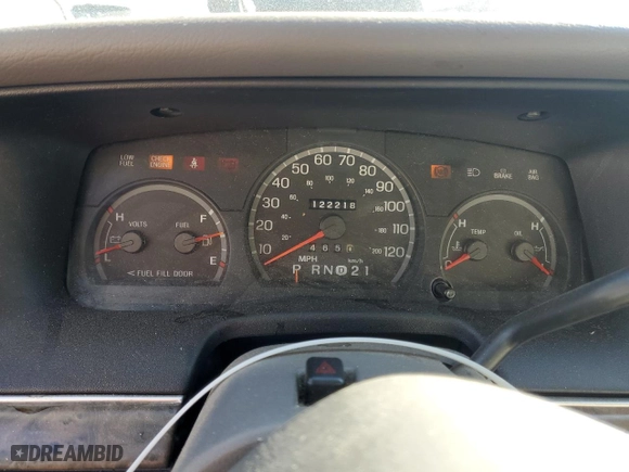 2000 Ford Crown Victoria with VIN 2FAFP73W8YX116581, listed as a Copart auction lot 42426805 with 122,218 mi miles and Salvage Title. Bid and sale history available at carsss.com. Image 9.
