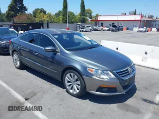 2012 Volkswagen CC Sport z VIN WVWMP7AN3CE522418, wystawiony jako IAAI lot #42817008 z przebiegiem 97 677 mil mil oraz . Historia ofert i sprzedaży dostępna na DreamBid. Obrazek 1.