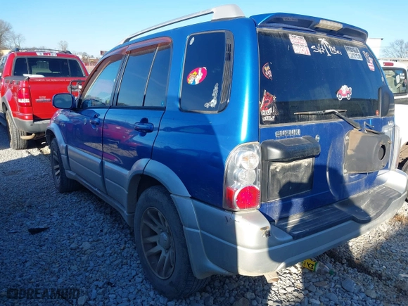 2005 Suzuki Grand Vitara LX with VIN JS3TD62V454200796, listed as a IAAI auction lot 41414899 with 228,069 mi miles. Bid and sale history available at carsss.com. Image 3.