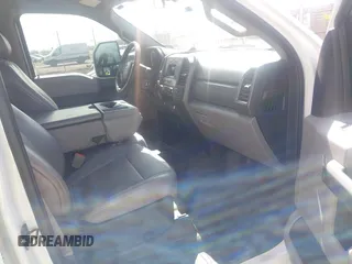 2018 Ford Super Duty F-250 SRW XL with VIN 1FT7W2BTXJEB32087, listed as a IAAI auction lot 41947573 with 188,909 mi miles. Bid and sale history available at carsss.com. Image 5.