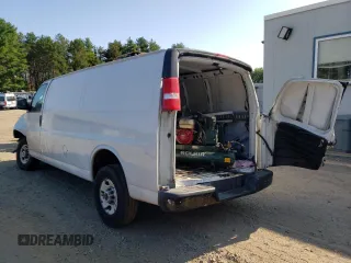 2018 GMC Savana Cargo Van with VIN 1GTW7BFP2J1253399, listed as a Copart auction lot 71021024 with 111,273 mi miles and Salvage Title. Bid and sale history available at carsss.com. Image 2.