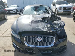 2015 Jaguar XJ with VIN SAJWA1CZXF8V75581, listed as a Copart auction lot 44462825 with 78,171 mi miles and Salvage Title. Bid and sale history available at carsss.com. Image 5.
