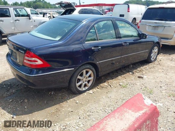 2007 Mercedes-Benz C 280 Luxury z VIN WDBRF92H57F901125, wystawiony jako IAAI lot #42680069 z przebiegiem 157 727 mil mil oraz . Historia ofert i sprzedaży dostępna na DreamBid. Obrazek 4.