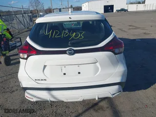 2022 Nissan Kicks S with VIN 3N1CP5BV7NL493025, listed as a IAAI auction lot 41210403 with 43,549 mi miles. Bid and sale history available at carsss.com. Image 17.