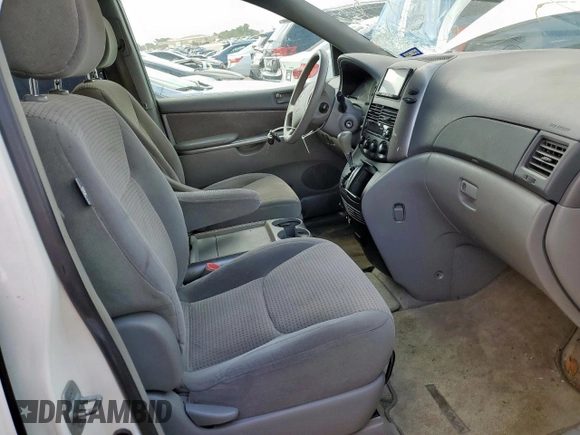 2006 Toyota Sienna CE с VIN 5TDZA23C66S513989, выставлен на аукционе Copart как лот 55270195 с пробегом 181 365 миль миль и Списание • Salvage title. История ставок и продаж доступна на DreamBid. Изображение 7.