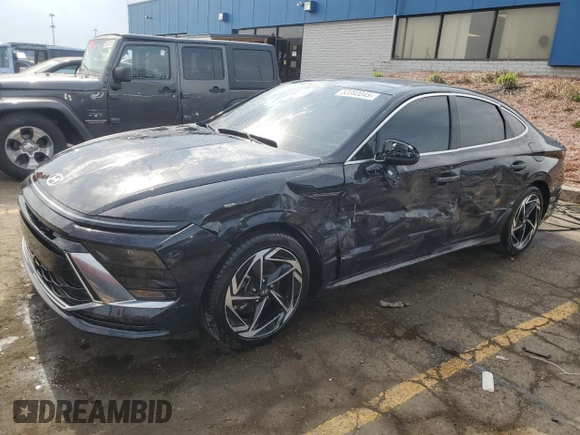 2024 Hyundai Sonata SEL z VIN KMHL14JA2RA409807, wystawiony jako Copart lot #53393045 z przebiegiem 5 661 mil mil oraz Szkoda całkowita • Salvage title. Historia ofert i sprzedaży dostępna na DreamBid. Obrazek 1.