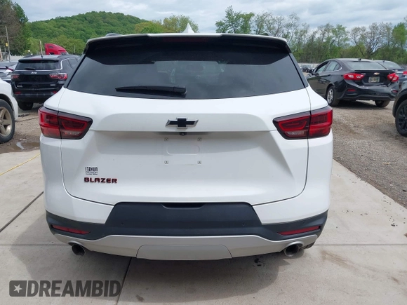 2024 Chevrolet Blazer LT with VIN 3GNKBDR45RS195056, listed as a IAAI auction lot 42241495 with 8,332 mi miles and . Bid and sale history available at DreamBid. Image 16.