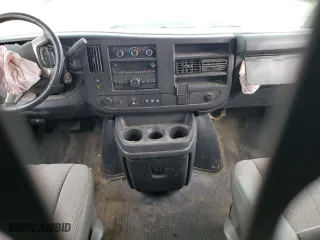 2017 GMC Savana Cargo Van with VIN 1GTW7AFF7H1291089, listed as a Copart auction lot 49146145 with 0 mi miles and Salvage Title. Bid and sale history available at carsss.com. Image 8.