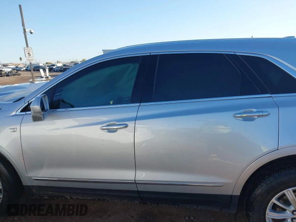 2018 Cadillac XT5 FWD with VIN 1GYKNARS9JZ226789, listed as a IAAI auction lot 41827357 with 60,469 mi miles. Bid and sale history available at carsss.com. Image 13.