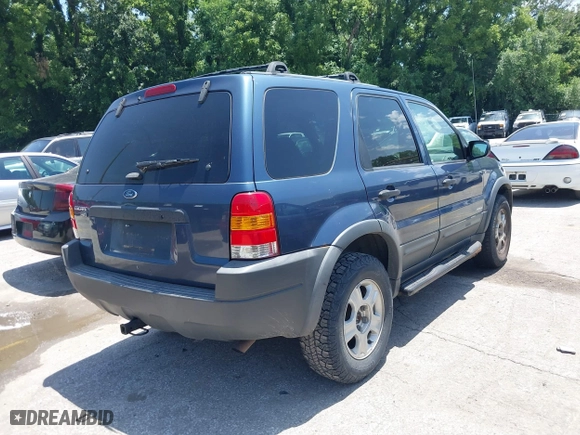 2001 Ford Escape XLT with VIN 1FMCU041X1KF10409, listed as a IAAI auction lot 39780383 with 246,336 mi miles. Bid and sale history available at carsss.com. Image 4.