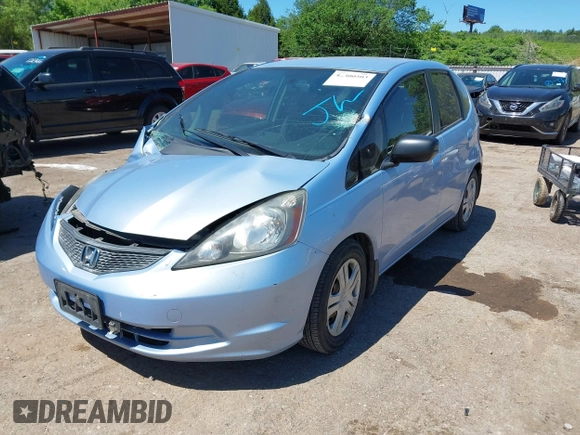 2009 Honda Fit z VIN JHMGE88209S011973, wystawiony jako IAAI lot #42300503 z przebiegiem 106 083 mil mil oraz . Historia ofert i sprzedaży dostępna na DreamBid. Obrazek 2.