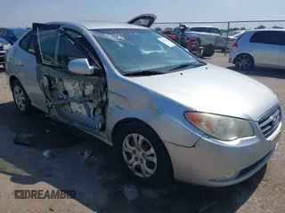2010 Hyundai Elantra GLS z VIN KMHDU4AD7AU142835, wystawiony jako IAAI lot #42393531 z przebiegiem 148 060 mil mil oraz . Historia ofert i sprzedaży dostępna na DreamBid. Obrazek 1.