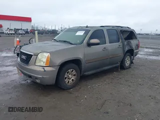 2007 GMC Yukon XL SLT with VIN 1GKFK16327J266852, listed as a IAAI auction lot 41198942 with 243,905 mi miles. Bid and sale history available at carsss.com. Image 2.