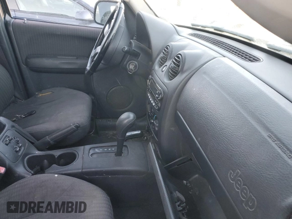 2002 Jeep Liberty Sport with VIN 1J4GL48K42W156247, listed as a Copart auction lot 86321124 with 0 mi miles and Salvage Title. Bid and sale history available at carsss.com. Image 8.