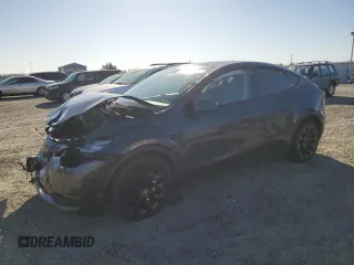 2021 Tesla Model Y Long Range with VIN 5YJYGDEE0MF274042, listed as a Copart auction lot 48383055 with 39,264 mi miles and Salvage Title. Bid and sale history available at DreamBid. Image 1.