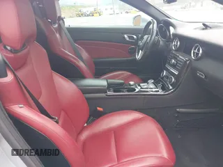 2016 Mercedes-Benz SLK 300 z VIN WDDPK3JA6GF120786, wystawiony jako IAAI lot #42194863 z przebiegiem 114 125 mil mil oraz . Historia ofert i sprzedaży dostępna na DreamBid. Obrazek 5.