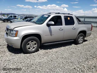 2007 Chevrolet Avalanche LT w/1LT with VIN 3GNEK12347G100855, listed as a Copart auction lot 64149924 with 203,929 mi miles and Salvage Title. Bid and sale history available at carsss.com. Image 1.