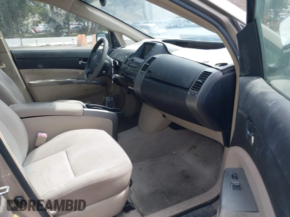 2004 Toyota Prius with VIN JTDKB20U640070142, listed as a IAAI auction lot 42235853 with 111,700 mi miles and . Bid and sale history available at DreamBid. Image 5.