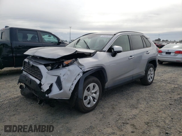 2021 Toyota RAV4 LE with VIN JTMK1RFVXMD075722, listed as a Copart auction lot 47822075 with 20,977 mi miles and Salvage Title. Bid and sale history available at carsss.com. Image 1.