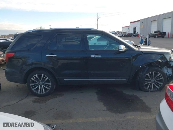 2016 Ford Explorer Platinum with VIN 1FM5K8HT6GGC33858, listed as a IAAI auction lot 41504139 with 133,811 mi miles. Bid and sale history available at carsss.com. Image 13.