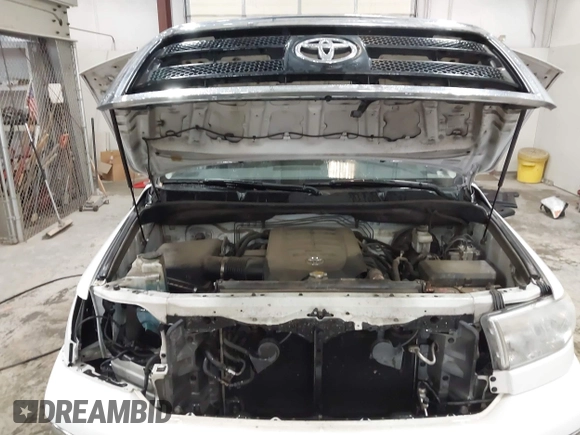 2013 Toyota Tundra z VIN 5TFDY5F13DX313385, wystawiony jako IAAI lot #42200622 z przebiegiem 161 470 mil mil oraz . Historia ofert i sprzedaży dostępna na DreamBid. Obrazek 10.