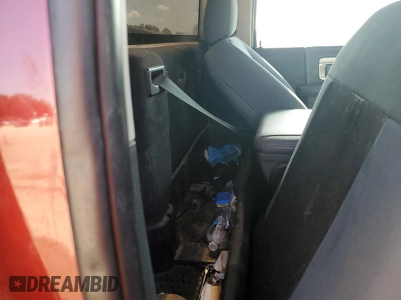 2018 Ram 1500 Express with VIN 3C6JR7AT1JG138372, listed as a Copart auction lot 61088315 with 197,323 mi miles and Salvage title. Bid and sale history available at DreamBid. Image 10.