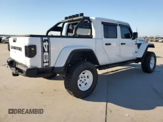 2022 Jeep Gladiator Rubicon with VIN 1C6JJTBG5NL152818, listed as a Copart auction lot 80095554 with 9,579 mi miles and Salvage title. Bid and sale history available at DreamBid. Image 3.