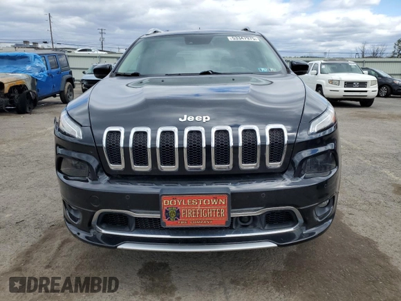 2017 Jeep Cherokee Overland z VIN 1C4PJMJS3HW551101, wystawiony jako Copart lot #53347975 z przebiegiem 60 795 mil mil oraz Szkoda całkowita • Salvage title. Historia ofert i sprzedaży dostępna na DreamBid. Obrazek 5.