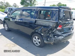 2015 Nissan Quest SV z VIN JN8AE2KP9F9124482, wystawiony jako IAAI lot #42195908 z przebiegiem 122 769 mil mil oraz . Historia ofert i sprzedaży dostępna na DreamBid. Obrazek 3.