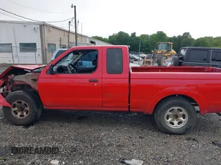 2002 Nissan Frontier XE z VIN 1N6DD26S52C340723, wystawiony jako IAAI lot #42331061 z przebiegiem 237 995 mil mil oraz . Historia ofert i sprzedaży dostępna na DreamBid. Obrazek 14.