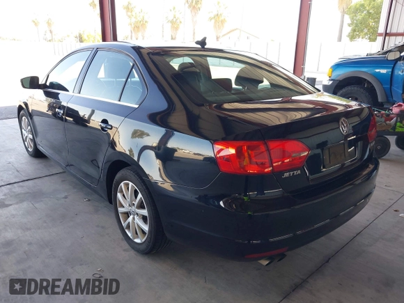 2013 Volkswagen Jetta SE with VIN 3VWDP7AJ5DM423587, listed as a IAAI auction lot 42609789 with 220,922 mi miles and . Bid and sale history available at DreamBid. Image 3.