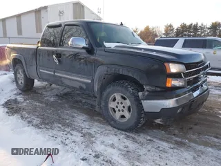 2006 Chevrolet Silverado 1500 LT3 with VIN 2GCEK19B761320181, listed as a IAAI auction lot 41362467 with 161,721 mi miles and . Bid and sale history available at DreamBid. Image 1.