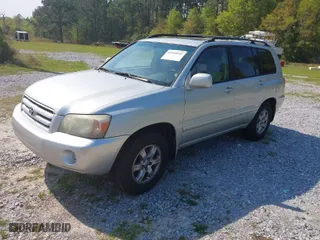 2004 Toyota Highlander with VIN JTEGP21AX40015121, listed as a IAAI auction lot 41994943 with 198,644 mi miles. Bid and sale history available at carsss.com. Image 2.