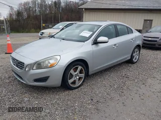 2012 Volvo S60 T5 with VIN YV1622FS7C2141904, listed as a IAAI auction lot 41918452 with 151,908 mi miles. Bid and sale history available at carsss.com. Image 2.