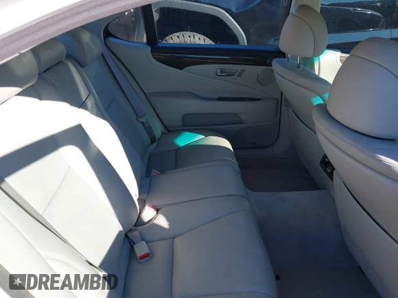 2007 Lexus LS 460 L с VIN JTHGL46F475020286, выставлен на аукционе IAAI как лот 41865821 с пробегом Не указан миль и . История ставок и продаж доступна на DreamBid. Изображение 8.