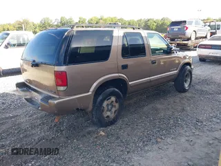 2002 Chevrolet Blazer LS с VIN 1GNDT13W42K196425, выставлен на аукционе IAAI как лот 42663026 с пробегом 130 113 миль миль и . История ставок и продаж доступна на DreamBid. Изображение 4.