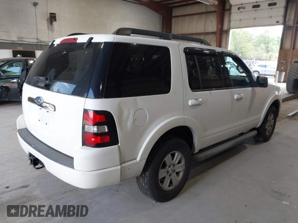 2010 Ford Explorer XLT с VIN 1FMEU7DE6AUA81150, выставлен на аукционе IAAI как лот 42612208 с пробегом 137 367 миль миль и . История ставок и продаж доступна на DreamBid. Изображение 4.