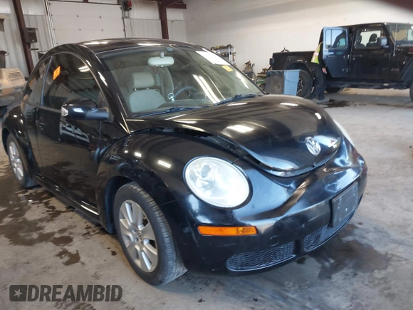 2008 Volkswagen New Beetle Coupe S with VIN 3VWRG31C18M505015, listed as a IAAI auction lot 42117855 with 52,177 mi miles. Bid and sale history available at carsss.com. Image 1.