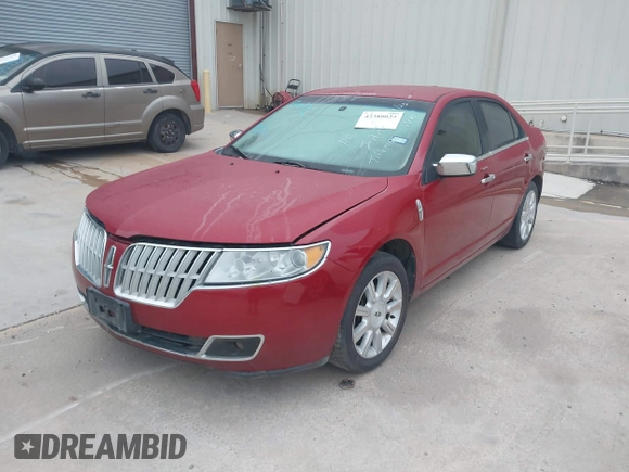 2010 Lincoln MKZ z VIN 3LNHL2GC2AR627799, wystawiony jako IAAI lot #42380024 z przebiegiem Nie podano mil oraz . Historia ofert i sprzedaży dostępna na DreamBid. Obrazek 2.