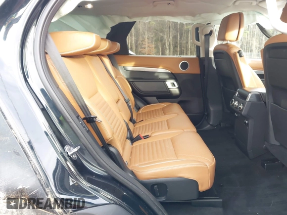 2017 Land Rover Discovery First Edition with VIN SALRTBBV2HA022146, listed as a IAAI auction lot 41584266 with 83,152 mi miles. Bid and sale history available at carsss.com. Image 8.