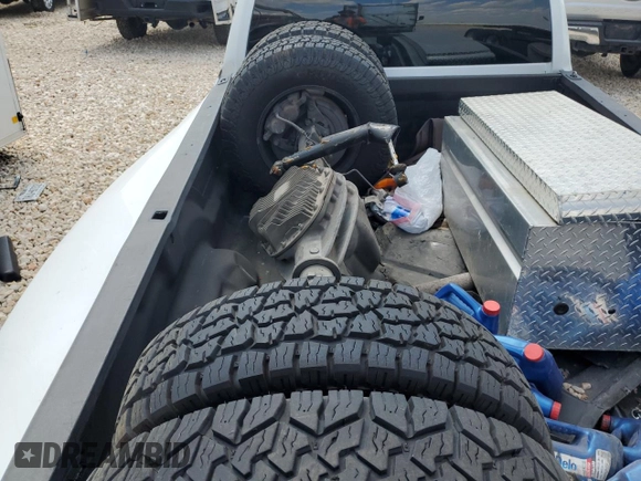 2015 Ram 3500 Laramie with VIN 3C63RRJL1FG625356, listed as a Copart auction lot 73058614 with 198,702 mi miles and Salvage Title. Bid and sale history available at carsss.com. Image 12.