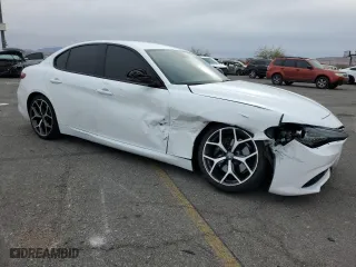 2018 Alfa Romeo Giulia with VIN ZARFAEBN3J7594479, listed as a Copart auction lot 78961274 with 43,391 mi miles and Salvage Title. Bid and sale history available at carsss.com. Image 4.